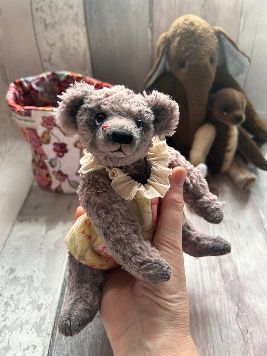 Handmade MohairvArtist Bear 30cm