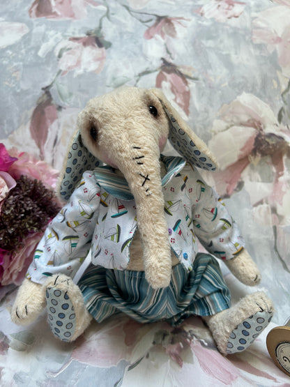 Handmade Mohair Artist Bear/Elephant 28cm Collectable Keepsake heirloom OOAK